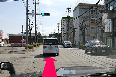 伏見新町の信号の風景